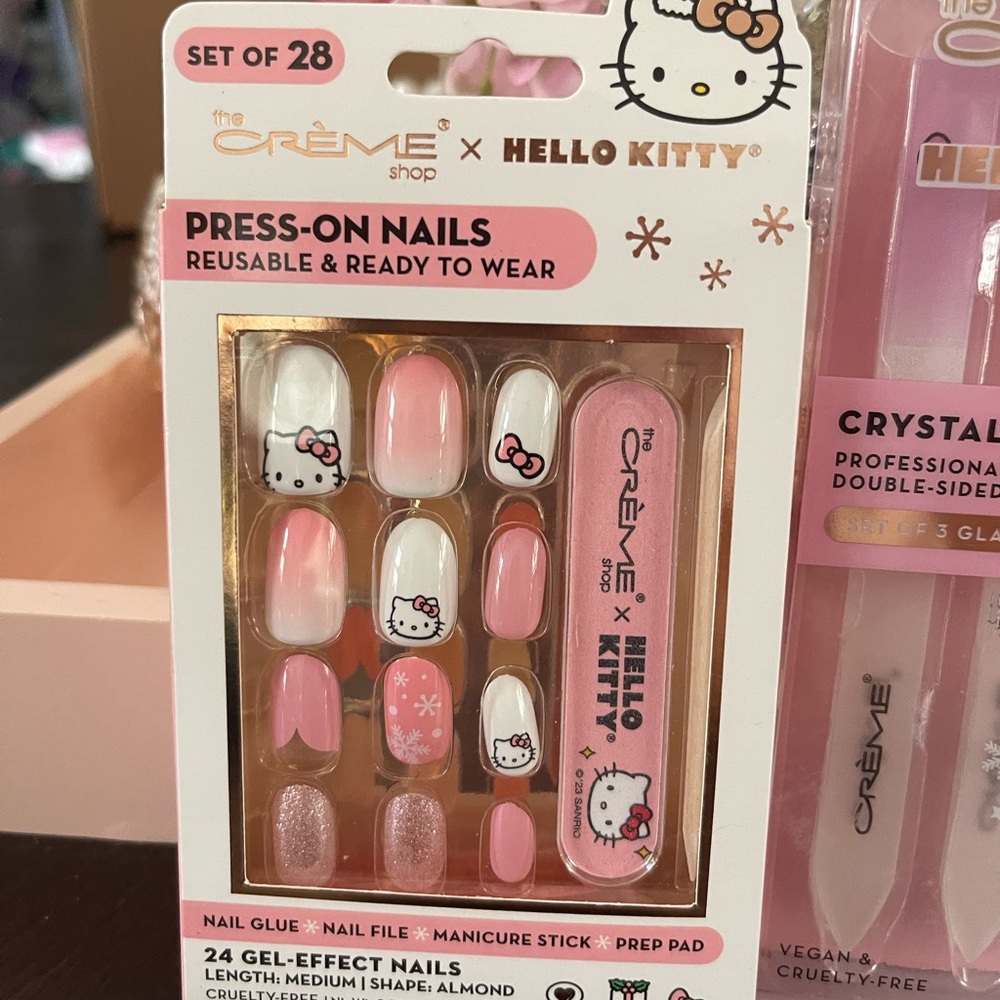 Hello kitty bundle - Picture 2 of 3
